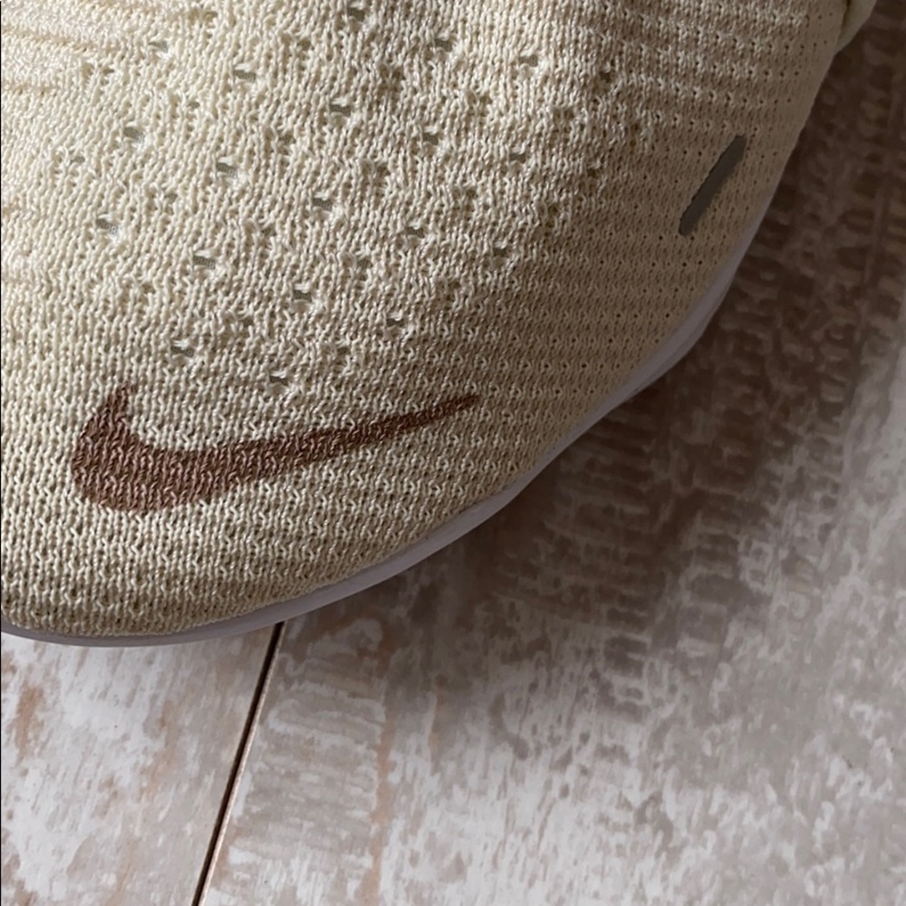 NWT Nike Free RN Flyknit cream running shoes - Picture 7 of 7